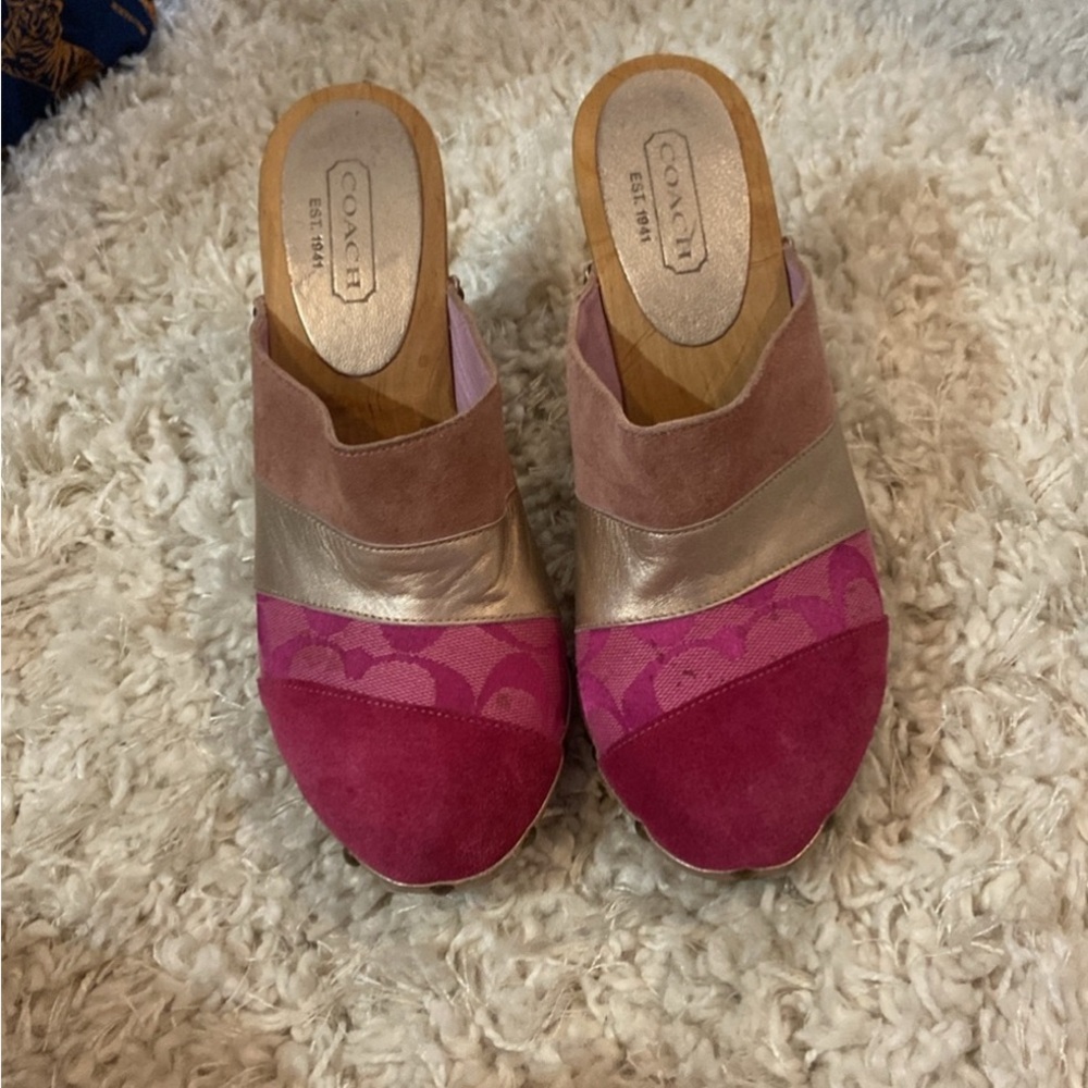 Designer Coach Women's Pink and Gold heels